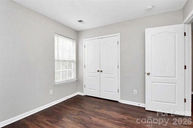 Building Photo - 6939 Brachnell View Dr