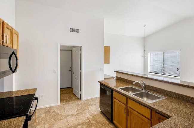 Building Photo - AVAILABLE NOW IN MESA RED MOUNTAIN AREA