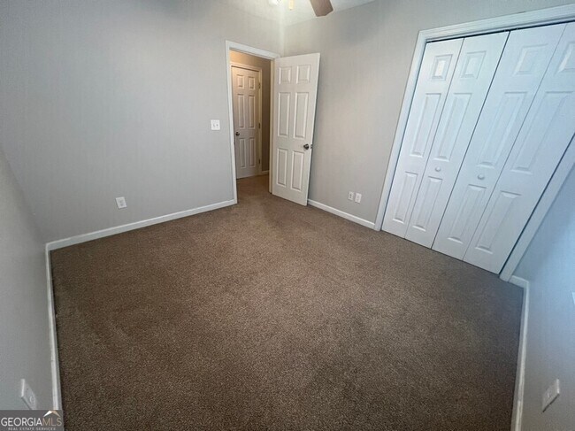 Building Photo - 309 Goldenrod Dr