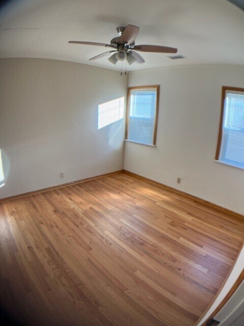 Bedroom - 4375 Overland Ave