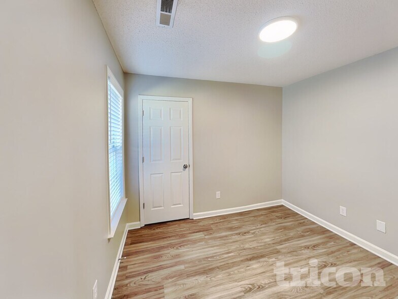 Building Photo - 2112 Saponi Village Ct