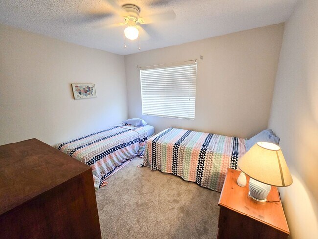 Building Photo - 2/2 Condo in Golf Lake Villas -North Fort ...