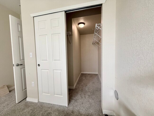 Building Photo - 9434 Ashbury Cir