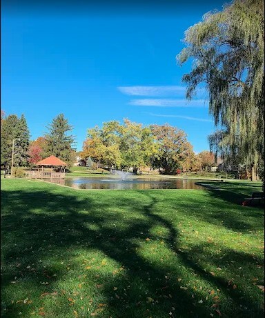Building Photo - 1105 W Maple St NW