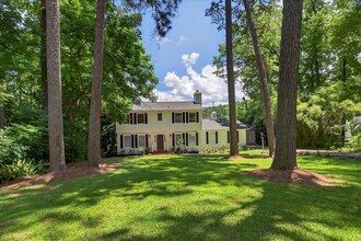Building Photo - 7805 Thorn Hill Ln