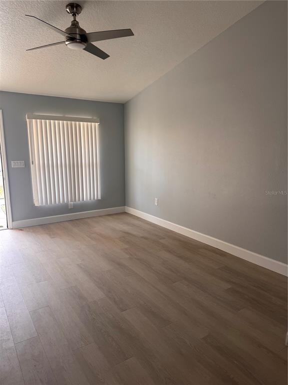 Building Photo - 1125 E Rohe St