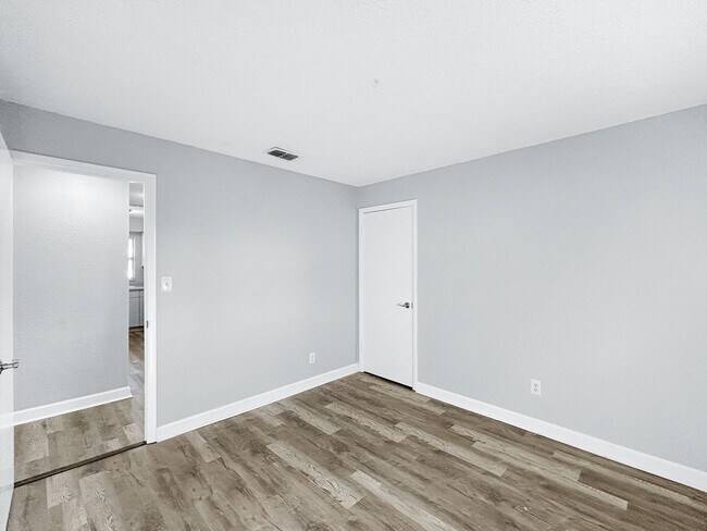 Building Photo - Charming Unfurnished Pinellas Park Home with Private Backyard! 3bed | 1 bath