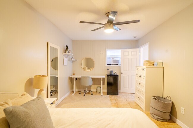 Building Photo - 6430 Montezuma Rd