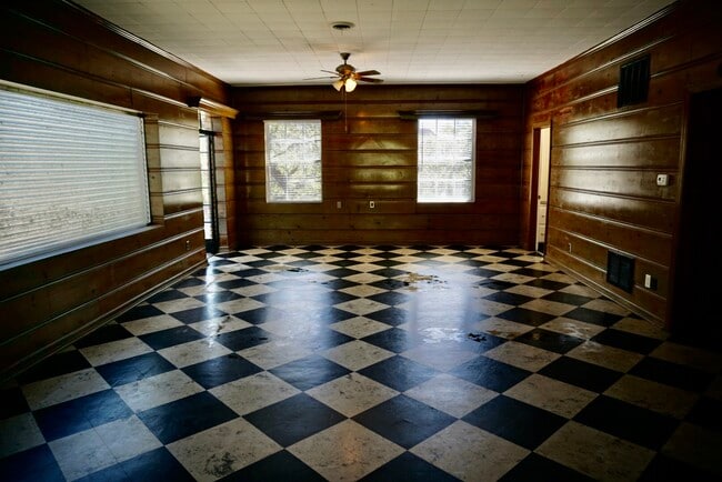 Building Photo - State Street Apartments