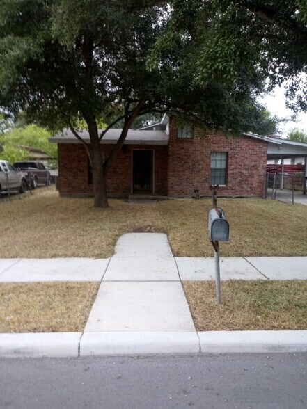 Building Photo - 1231 Kendalia Ave