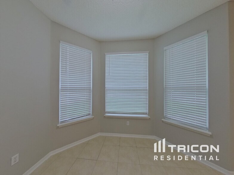 Building Photo - 3571 Live Oak Hollow Dr