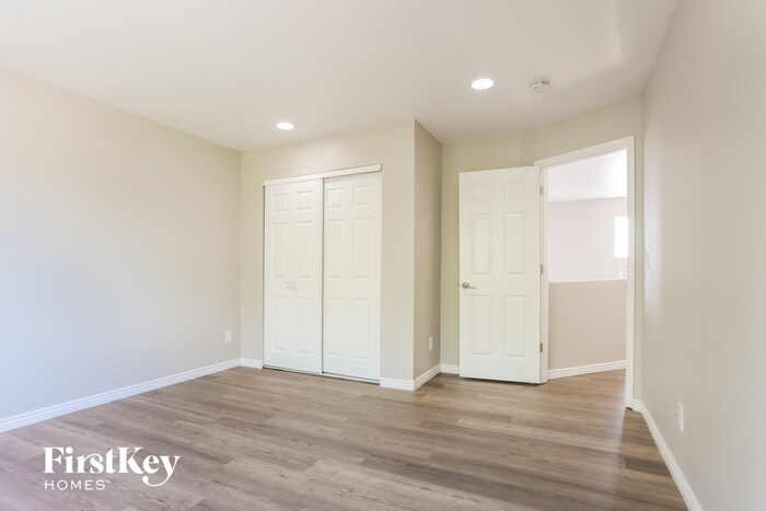 Building Photo - 24630 E Wyoming Cir