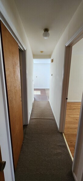 Building Photo - 40 Temple St