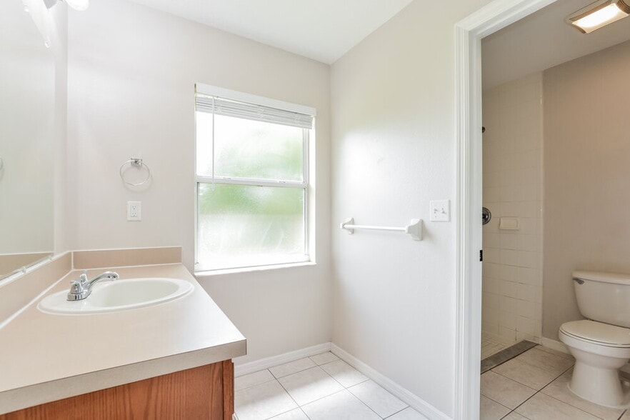 Building Photo - 13318 Caspian Ln