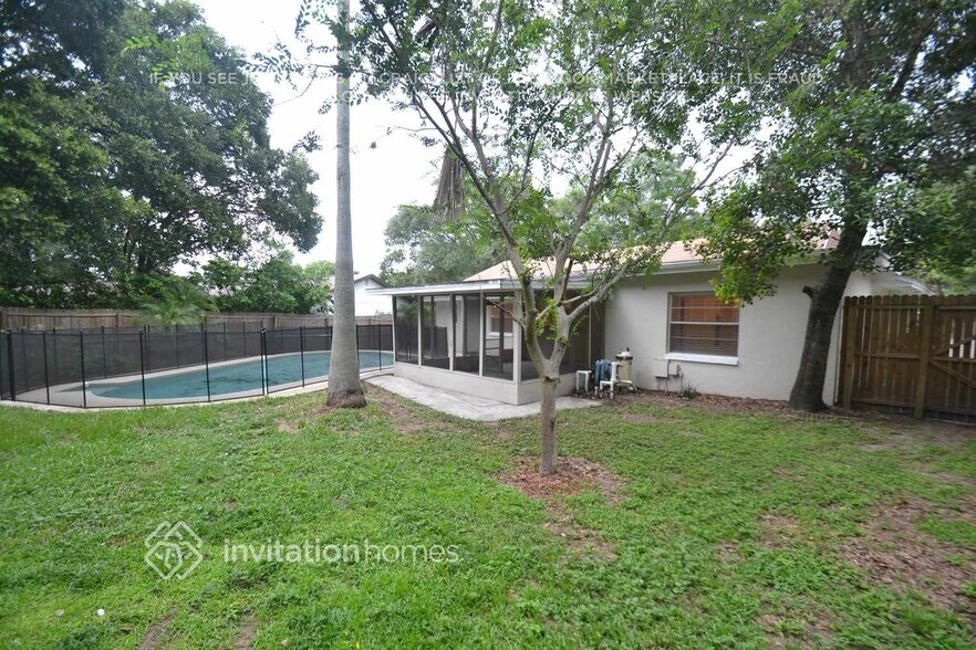 Building Photo - 904 Tarawood Ln