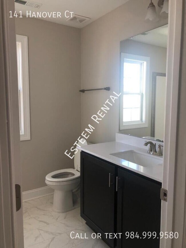Building Photo - 141 Hanover Ct