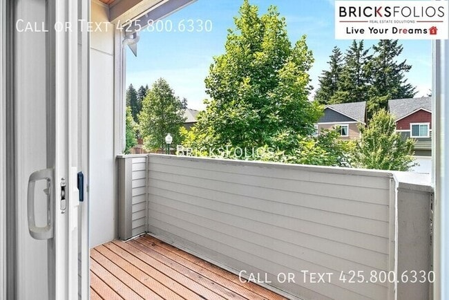 Building Photo - Beautiful Townhome For Rent in Olympia