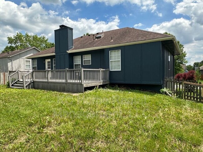 Building Photo - 1400 Cypress Dr