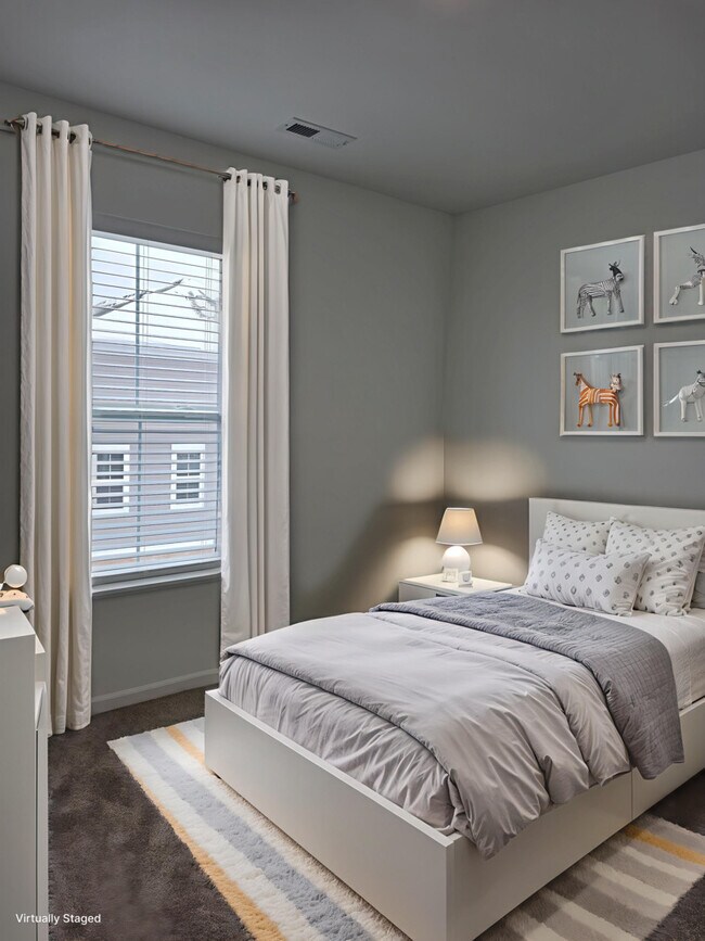 Building Photo - 14952 Dyer Ln