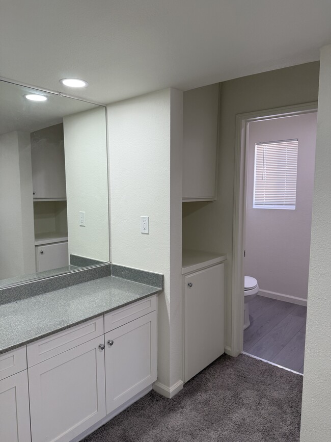 Building Photo - 5050 Coldwater Canyon Ave