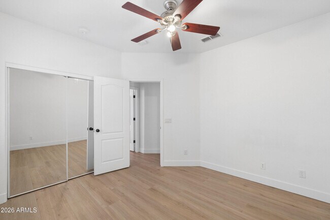 Building Photo - 4349 E Smokehouse Trail