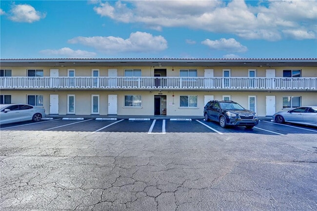 Building Photo - 2020 NE 56th St
