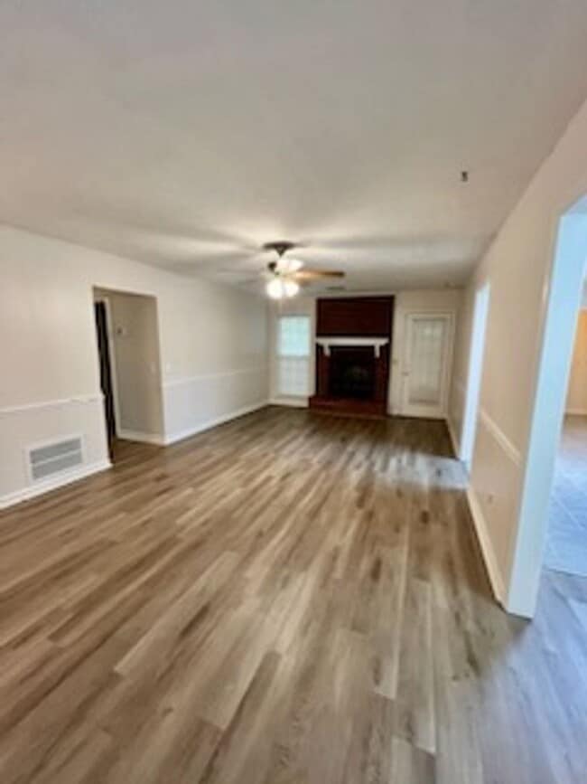 Building Photo - 5453 Cranston Dr