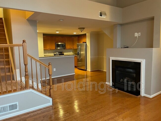 Building Photo - 14217 St Germain Dr