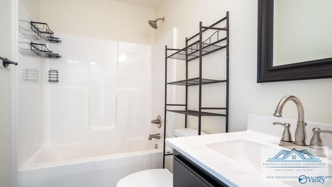 Building Photo - 19227 Racheals Loop