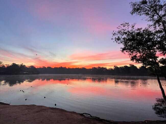 Building Photo - 18021 Upperlake Cir