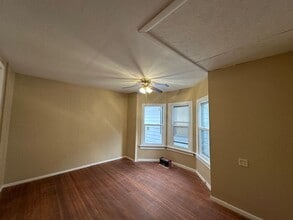 Building Photo - House for Rent with detached garage 3 BR/ 2 BA 61604