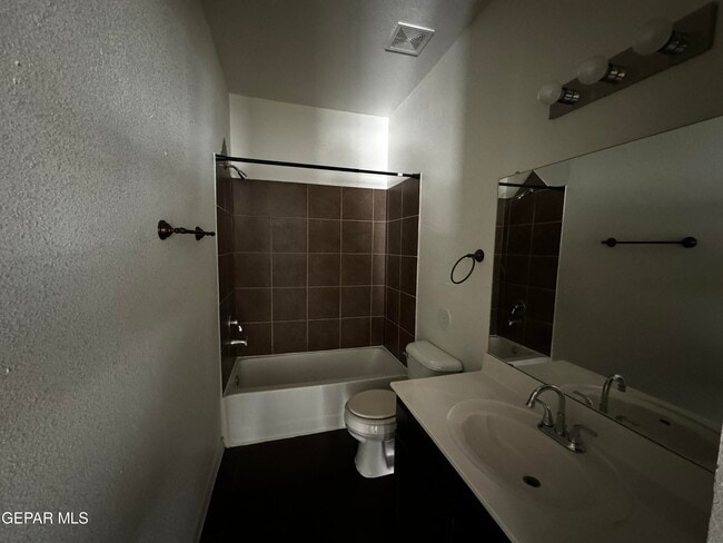 Building Photo - 2120 William Woolverton