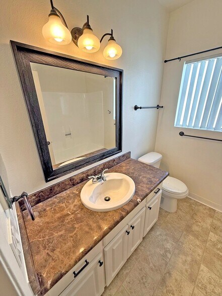 Building Photo - 5000 Whitsett Ave