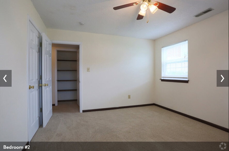 Building Photo - 3710 Santiago Dr