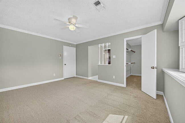 Building Photo - 3019 Jenny Dr