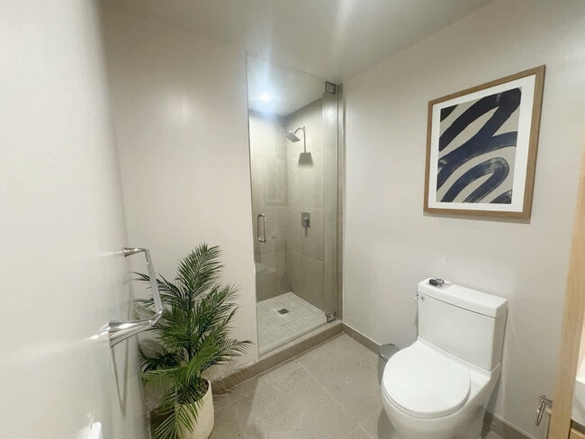 Building Photo - 11 NE 6th St