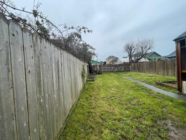 Building Photo - Pet-friendly Victorian Home has Remodeled ...
