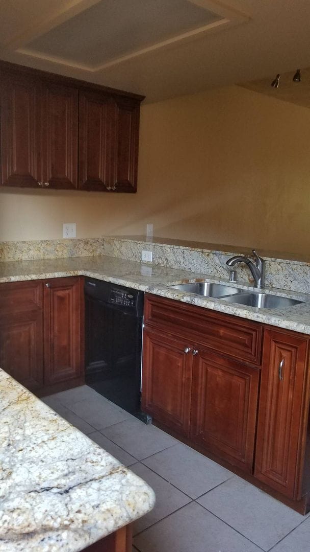 Building Photo - Updated 2 Bed, 2 Bath 2-Story Condo with Garage