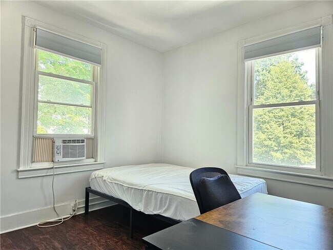 Building Photo - 445 N Tioga St