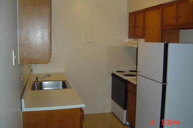 Building Photo - 9 Catherine St