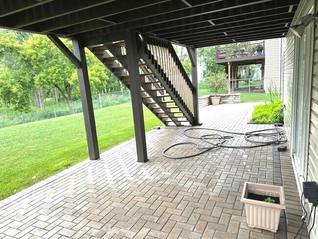 Building Photo - 209 S Pleasant Rd