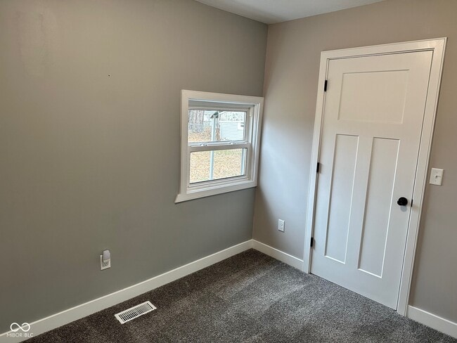 Building Photo - 310 S Nebraska St