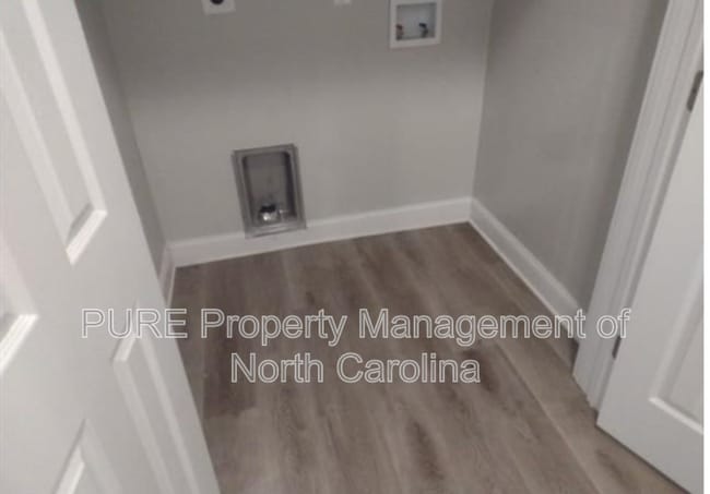 Building Photo - 504 Westside Dr