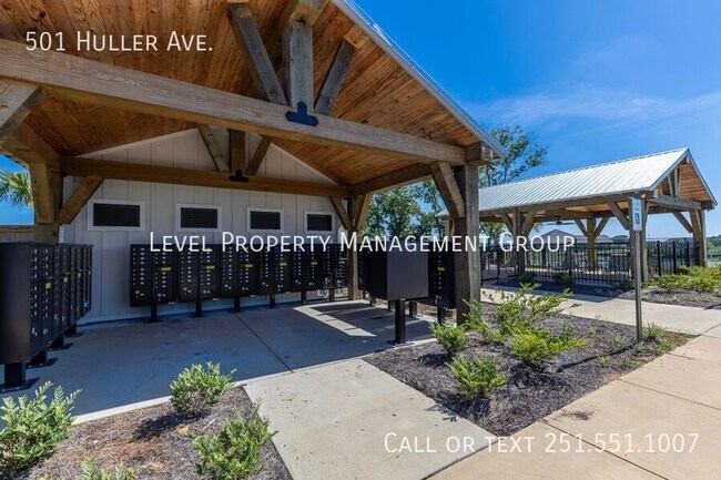 Building Photo - 501 Huller Ave