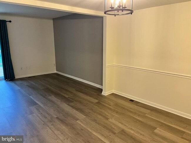 Building Photo - 24 Ballyhaunis Ct