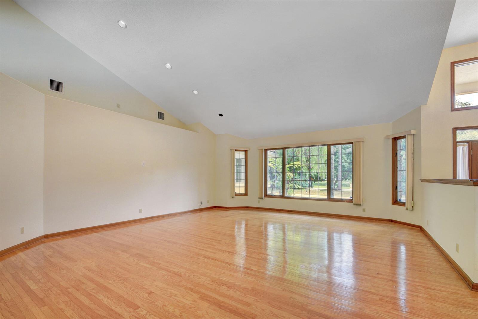 Building Photo - 9033 Winding Woods Dr