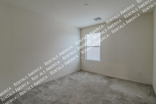 Building Photo - 12114 W Rowel Rd