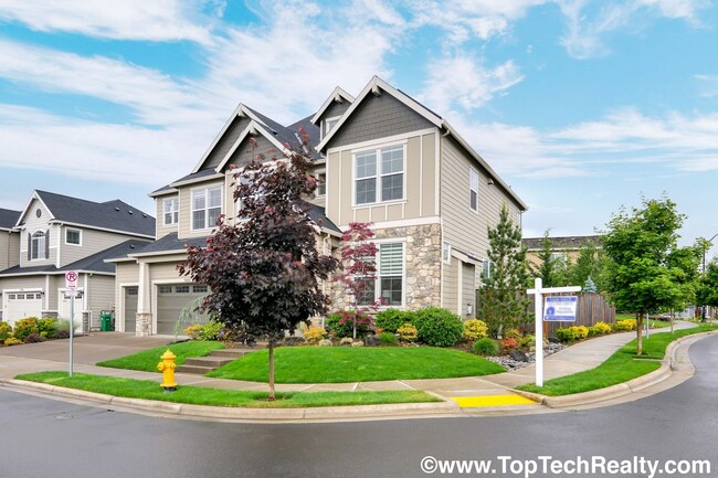 Building Photo - Beautiful *CORNER LOT* 5 BD* 3.5 BA* Singl...