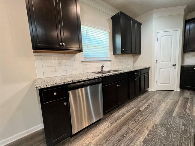 Building Photo - 185 Cherokee Reserve Cir