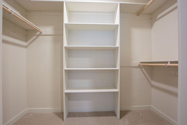 Building Photo - 14802-14804 Willow Street